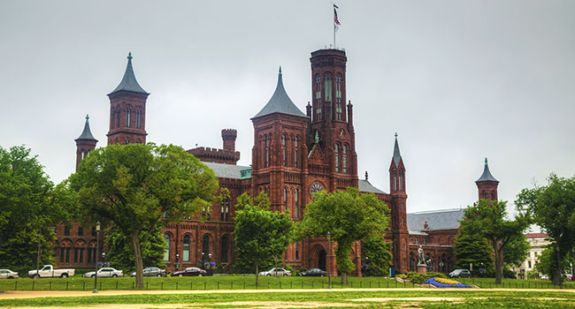 Washington, DC The Smithsonian Institution Washington, DC The Smithsonian Institution
